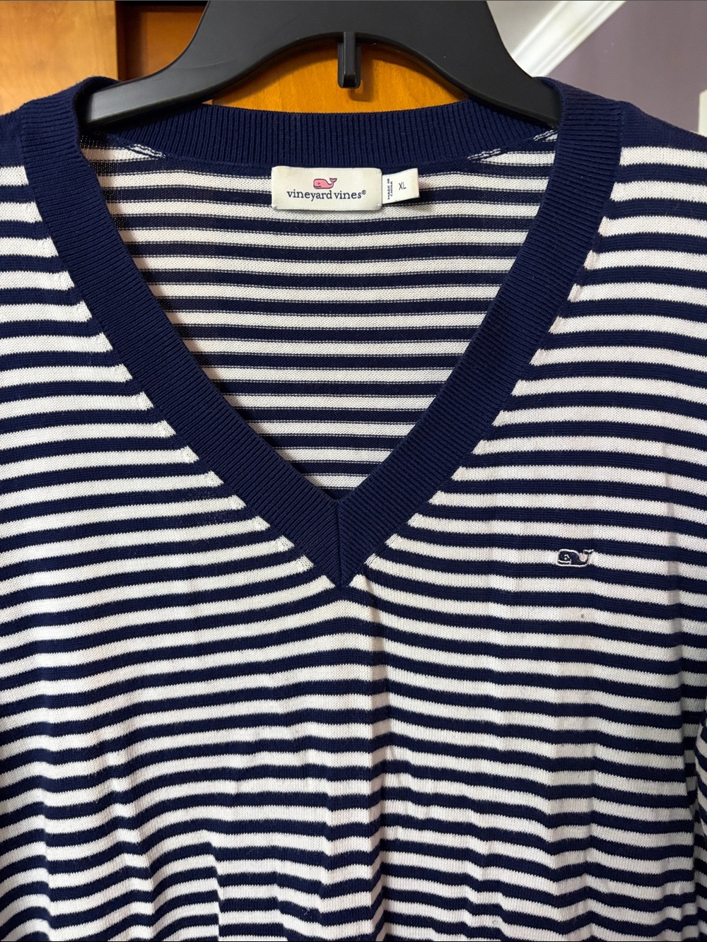 Vineyard Vines Navy and White Striped V-Neck Sweater Women’s XL